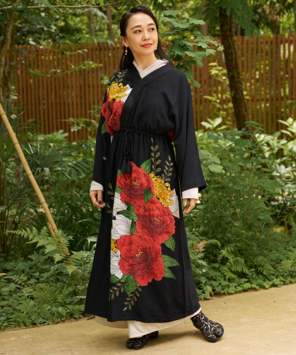 green emerald velvet dress Women's Floral Embroidered Kimono Sleeve Dress main image 1