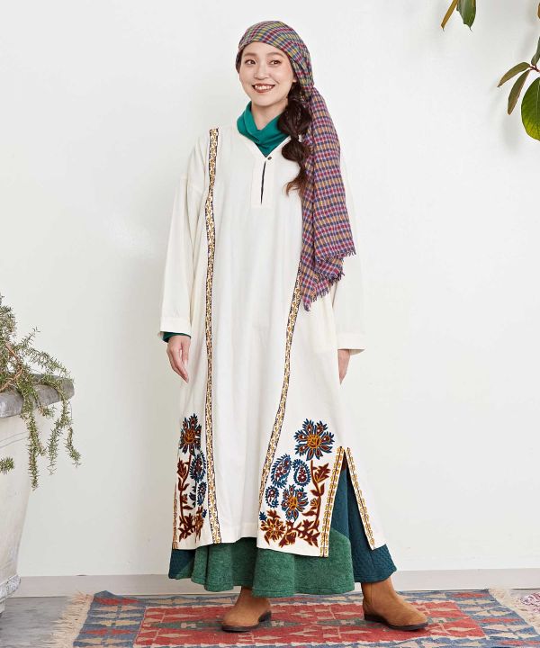 Kashmir Embroidery Dress - Ametsuchi