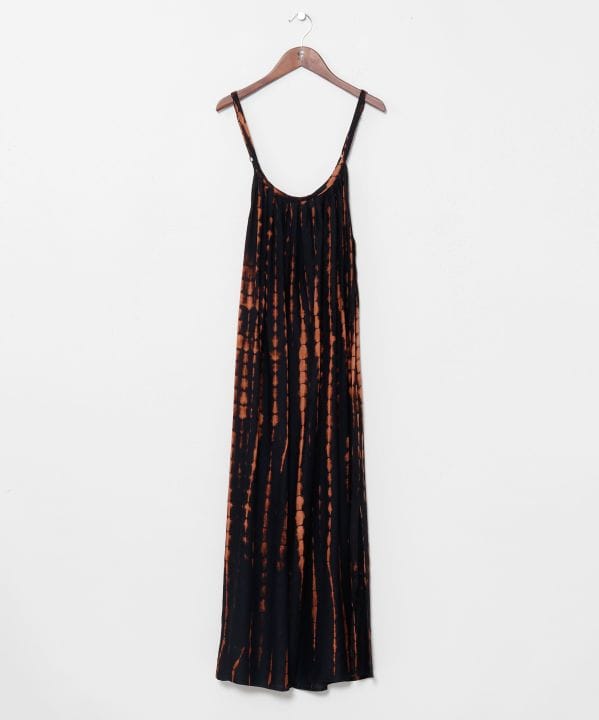 black and orange tie dye dress Flow Cami Size:US 26 Pink looks good everytime Twisted back strap construction tulledress