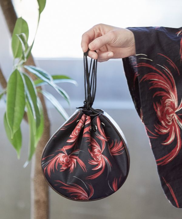 Itan - Drawstring Handbag Hanabi