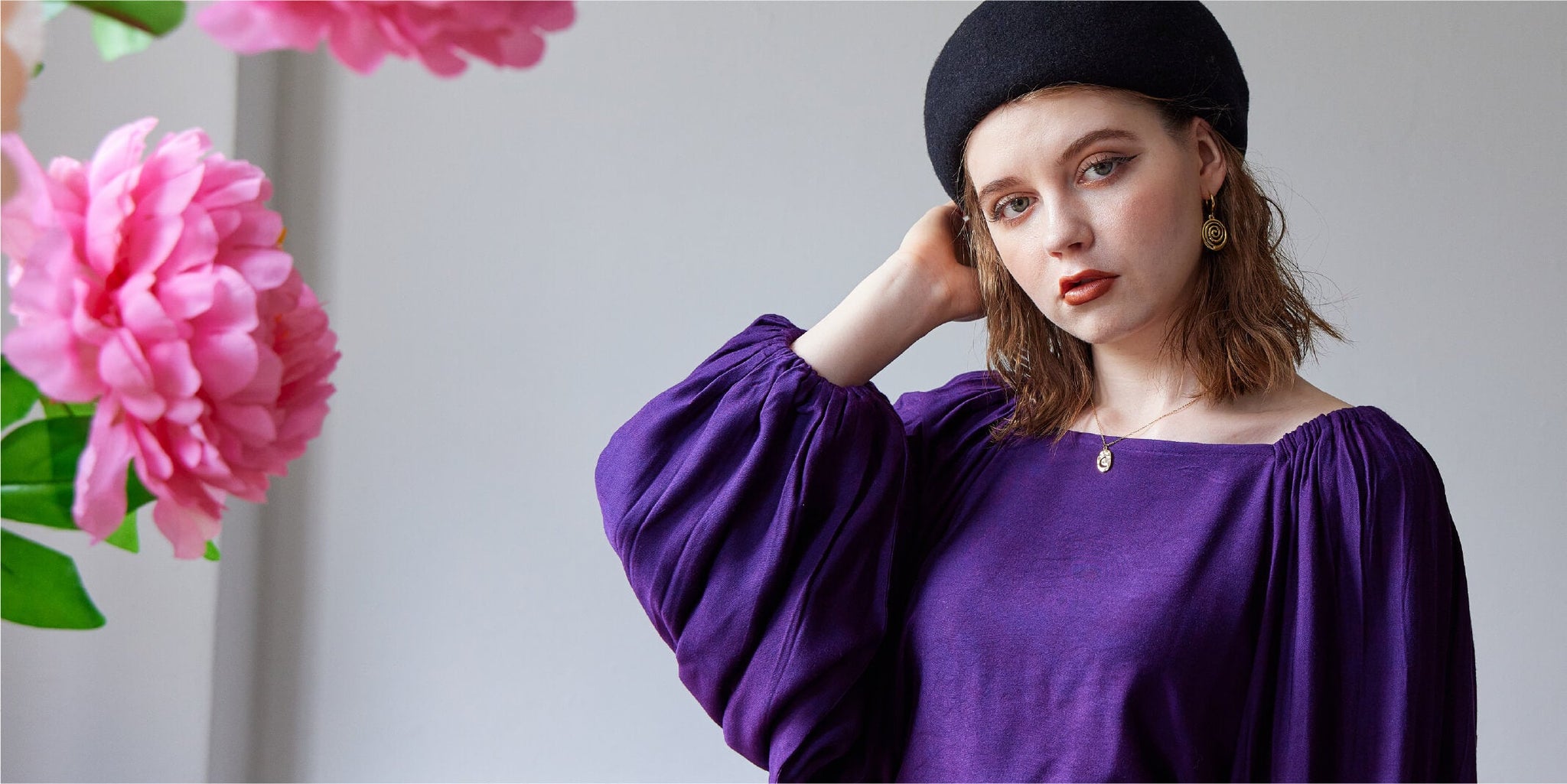 女性のネックレス