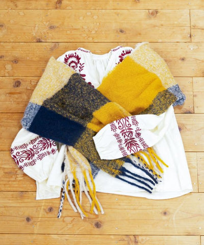 Plaid Pattern Melty Shawl