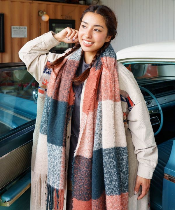 Plaid Pattern Melty Shawl by AMINA - Ametsuchi