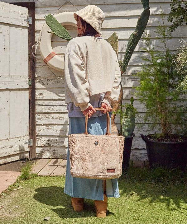 Faux Fur x Knit Handbag