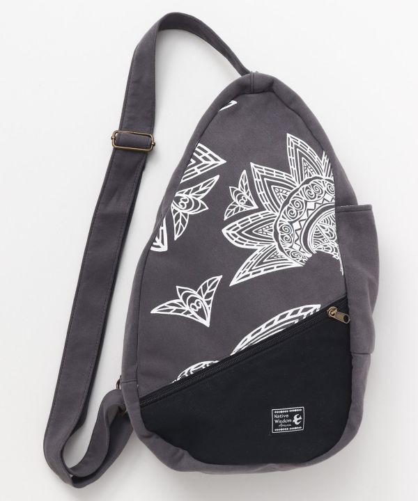 Damasquinado Inspired One Shoulder Bag