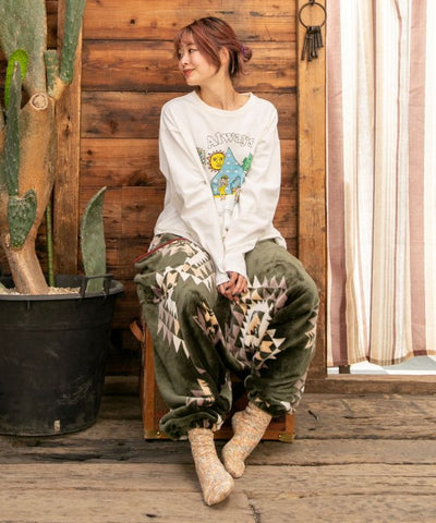 Amina × POP FIRE ロングスリーブTシャツ