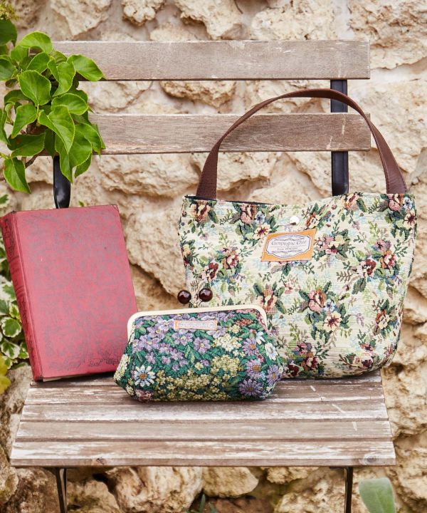 Gobelin Fabric GAMAGUCHI Pouch