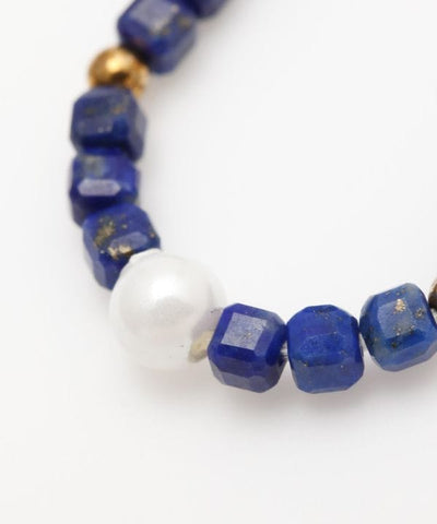 Bague perlée lapis-lazuli cubique