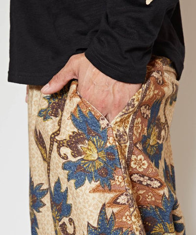Pantalon imprimé style batik