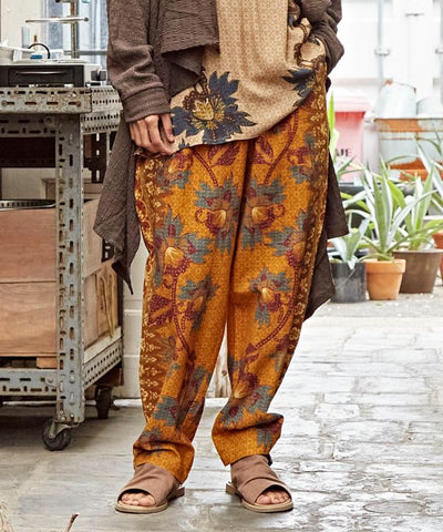 Pantalones con estampado estilo batik