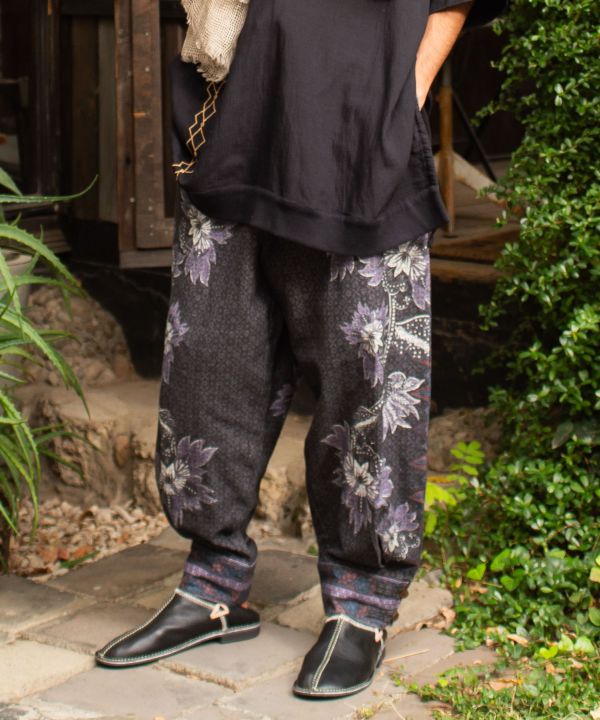 Pantalon imprimé style batik