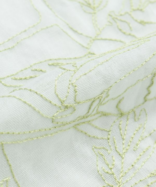 HANA EMI - Floral Embroidered Scarf