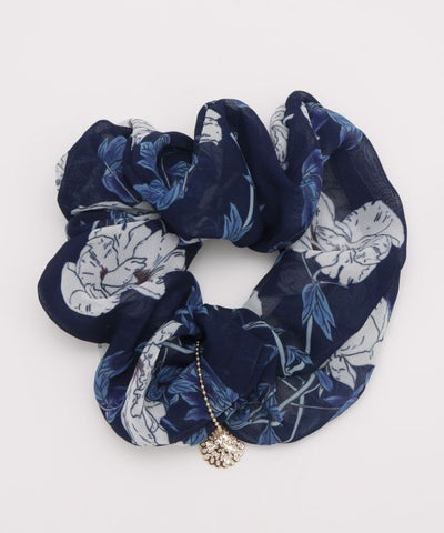 BOTAN Scrunchie