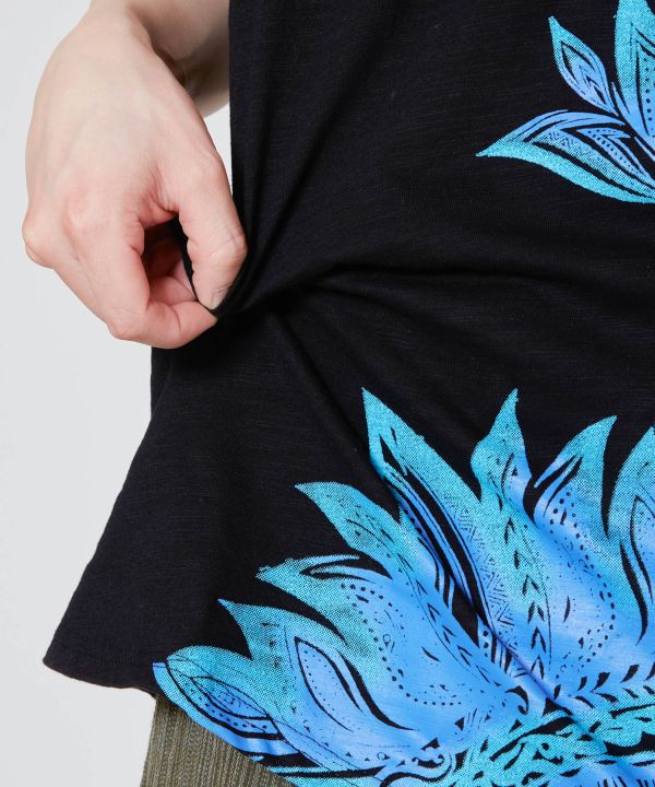 Tribal Feather Print Tank Top Tops by AMINA - Ametsuchi