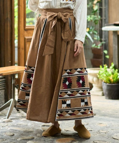 オルテガ刺繍スカート