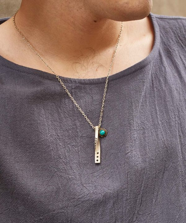 Twisted Pendant Necklace