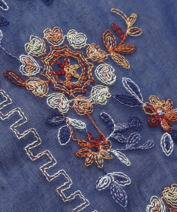 ผ้าคลุมไหล่ปักลายดอกไม้