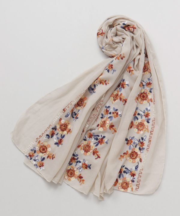 ผ้าคลุมไหล่ปักลายดอกไม้