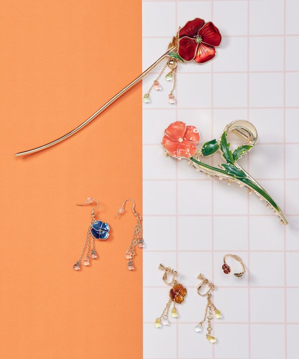 Poppy Blooming Hair Clip Hair Accessories by Kaya - Ametsuchi