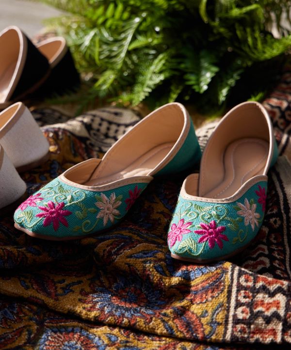 Botanical Embroidery Jutti Flats