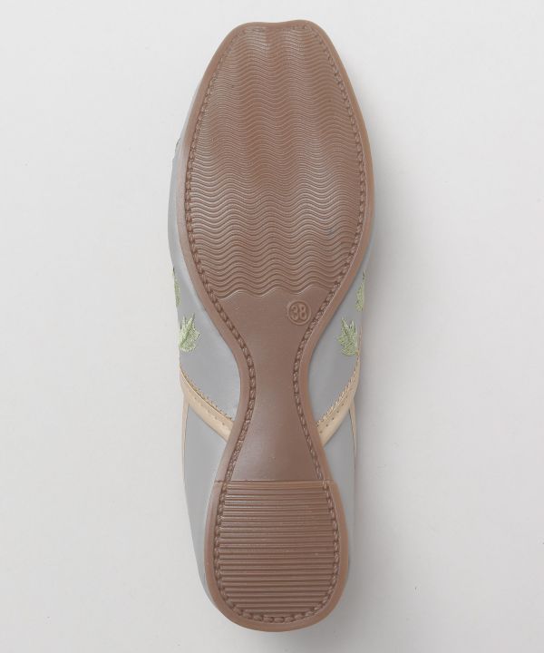 Peacock Embroidery Jutti Flats