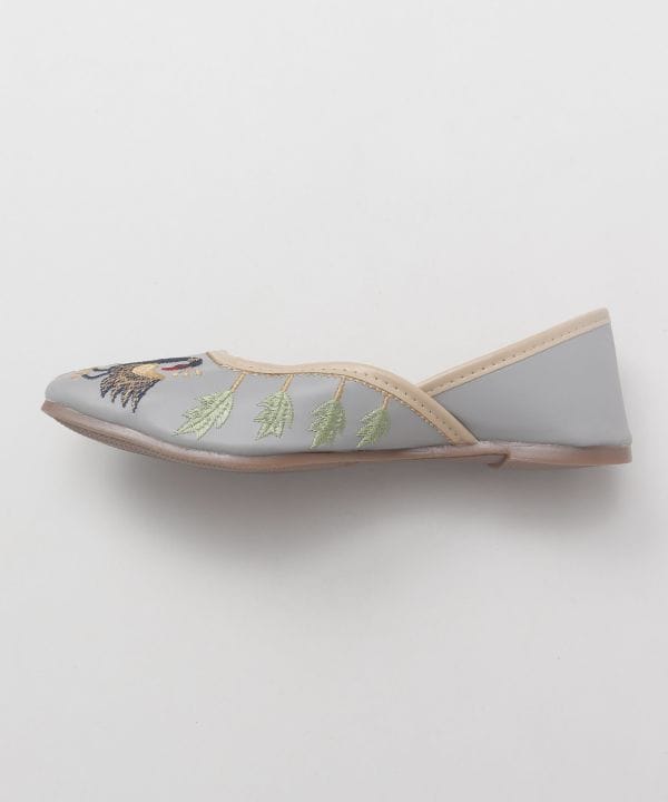 Peacock Embroidery Jutti Flats