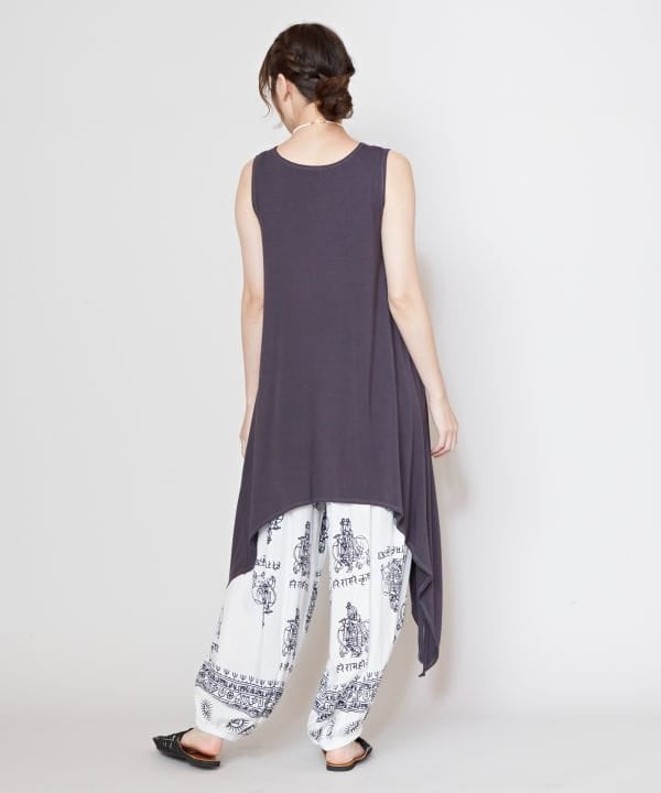 Lotus Print Effortless Sleeveless Top