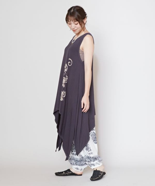 Lotus Print Effortless Sleeveless Top