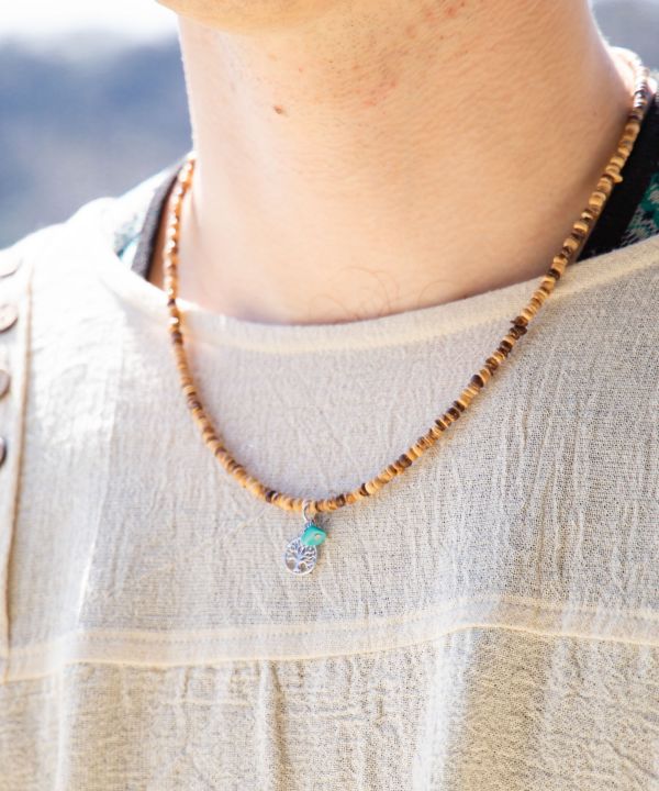 Vintage-Inspired Wooden Necklace