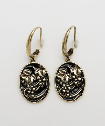 AKIKONJIKI Earrings