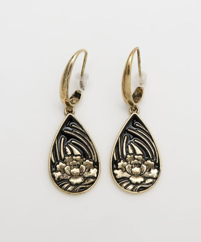 AKIKONJIKI Earrings