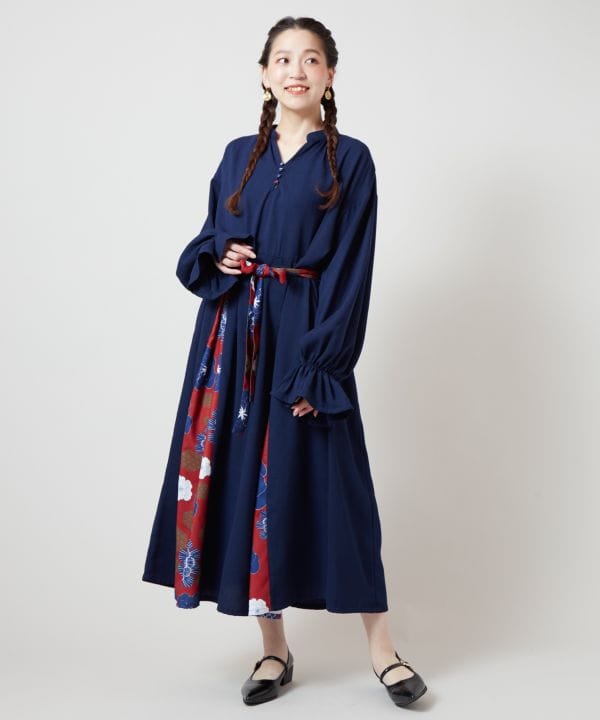 Lagenkleid mit Pfingstrosenmuster