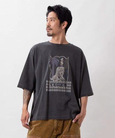 Men's Vintage-Inspired 3/4 Sleeve T-Shirt by AMINA - Ametsuchi