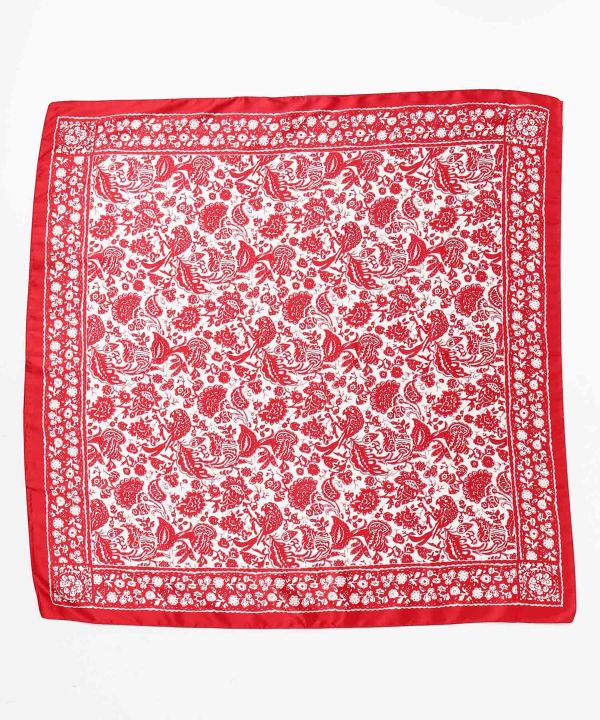 Retro-Inspired Scarf