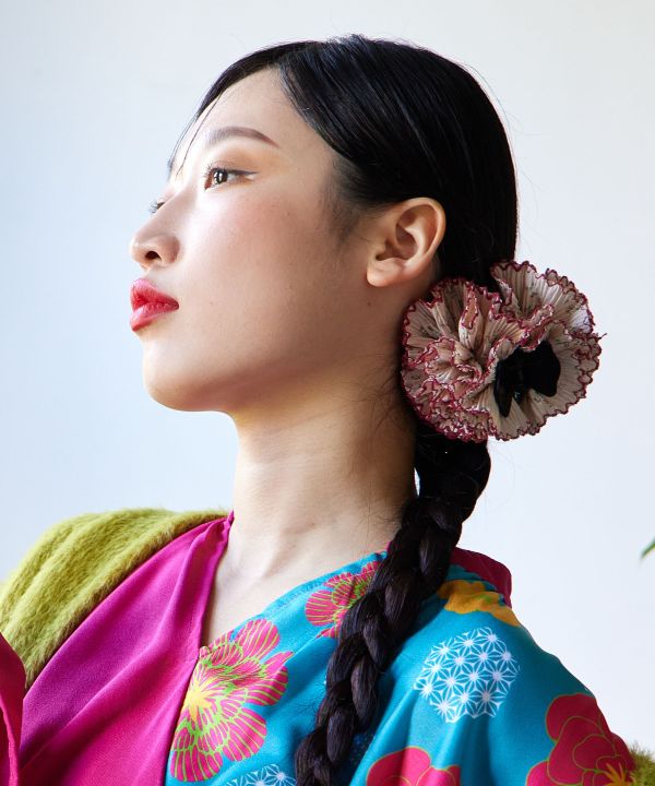 Flowery Lace Hair Clip