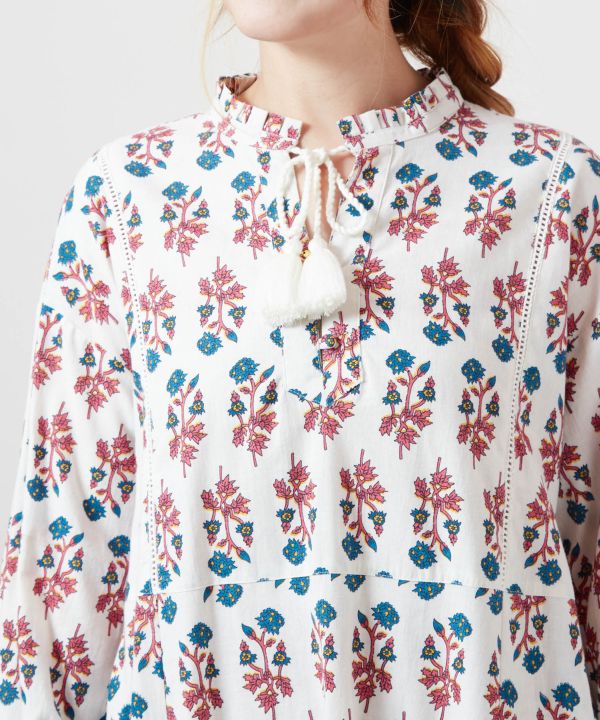 Elegant Cotton Dress with Pockets