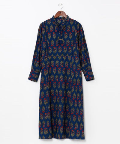 Elegant Cotton Dress with Pockets