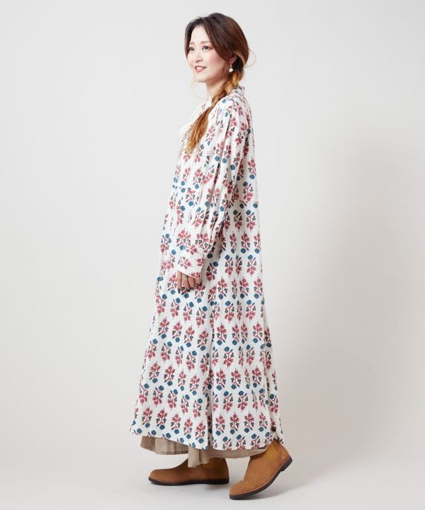 Elegant Cotton Dress with Pockets