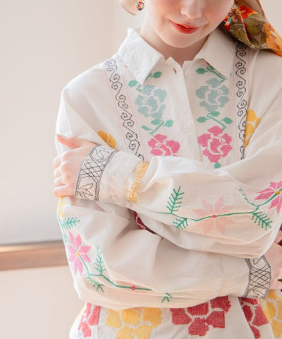 Arabesque Pattern Bracelet