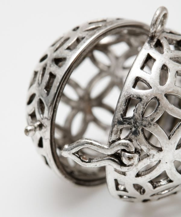 KISSHO TSUTSUMI - Auspice Charm Pendant