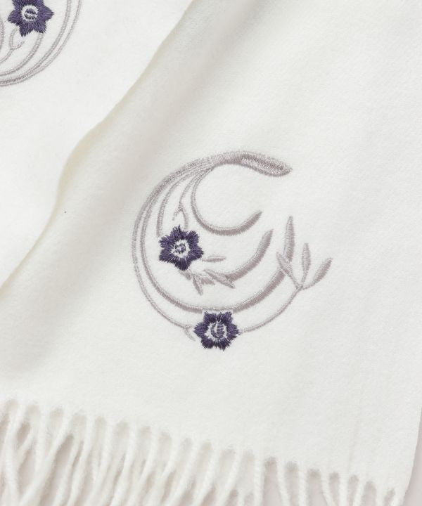 Embroidered Narcissus Scarf