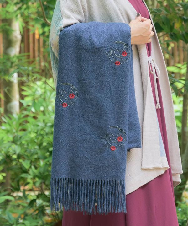 Embroidered Narcissus Scarf