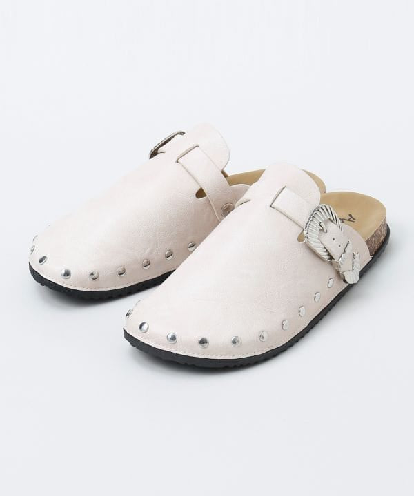 Plateau-Sandalen mit Nieten – L, LL