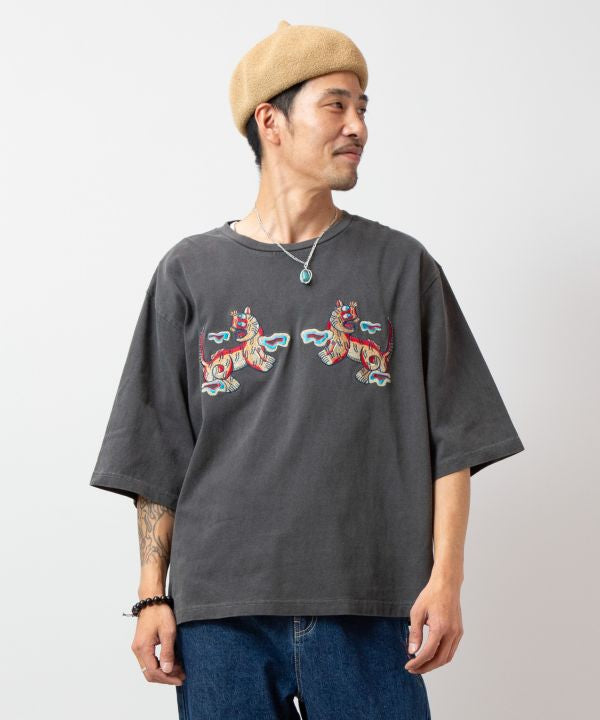 Retro Style Tiger Embroidered T-Shirt for Men