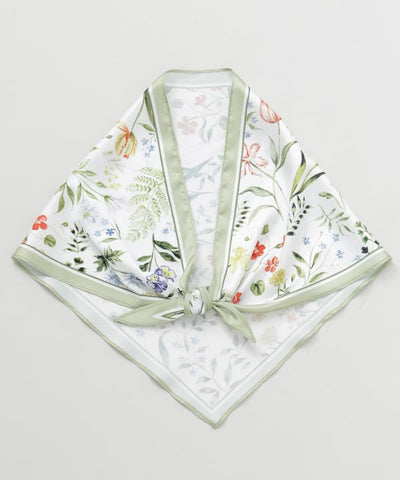 Lightweight Triangle Scarf