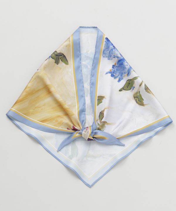 Lightweight Triangle Scarf