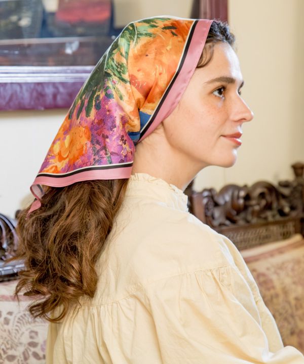 Lightweight Triangle Scarf