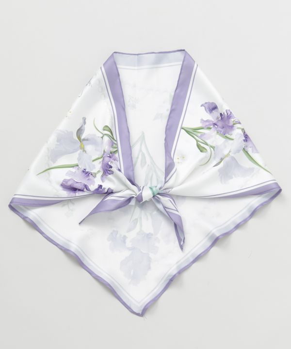 Lightweight Triangle Scarf