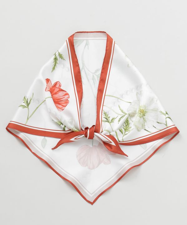 Lightweight Triangle Scarf