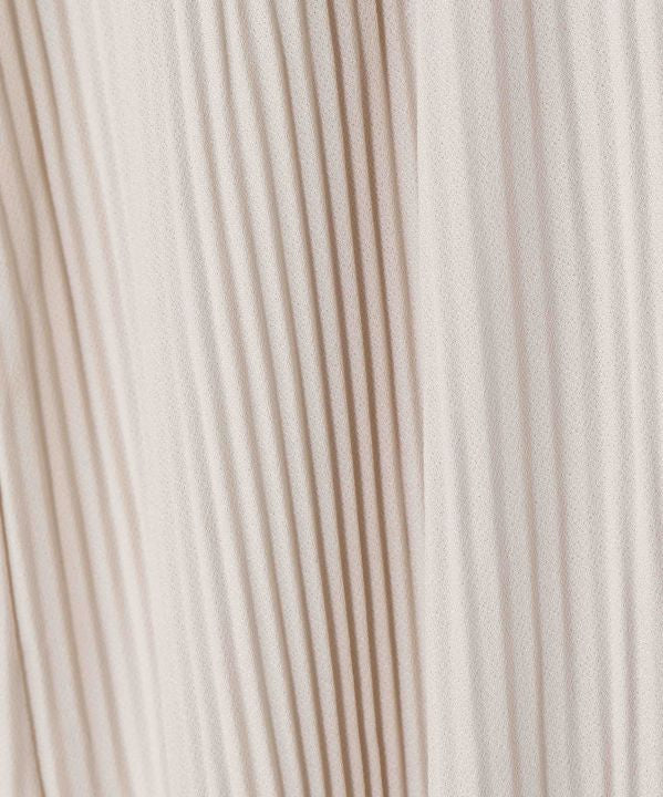 Lightweight Pleated Pants